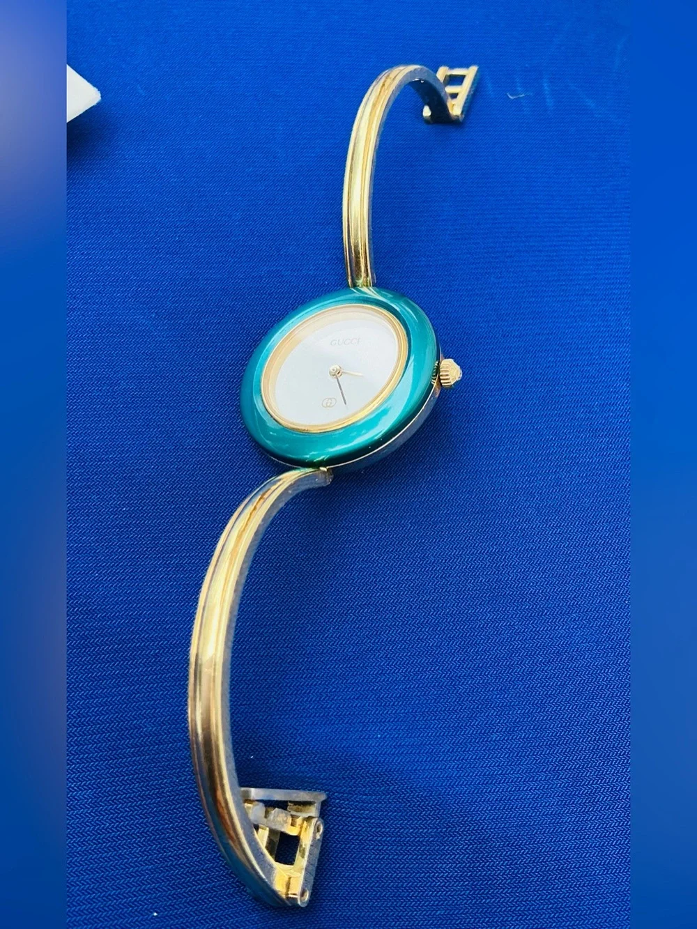 Authentic GUCCI bangle watch with Interchangeable Bezels❤️💙💛💚🖤